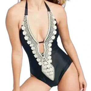 NWT‎ Kona Sol Embroidery One Piece Swimsuit